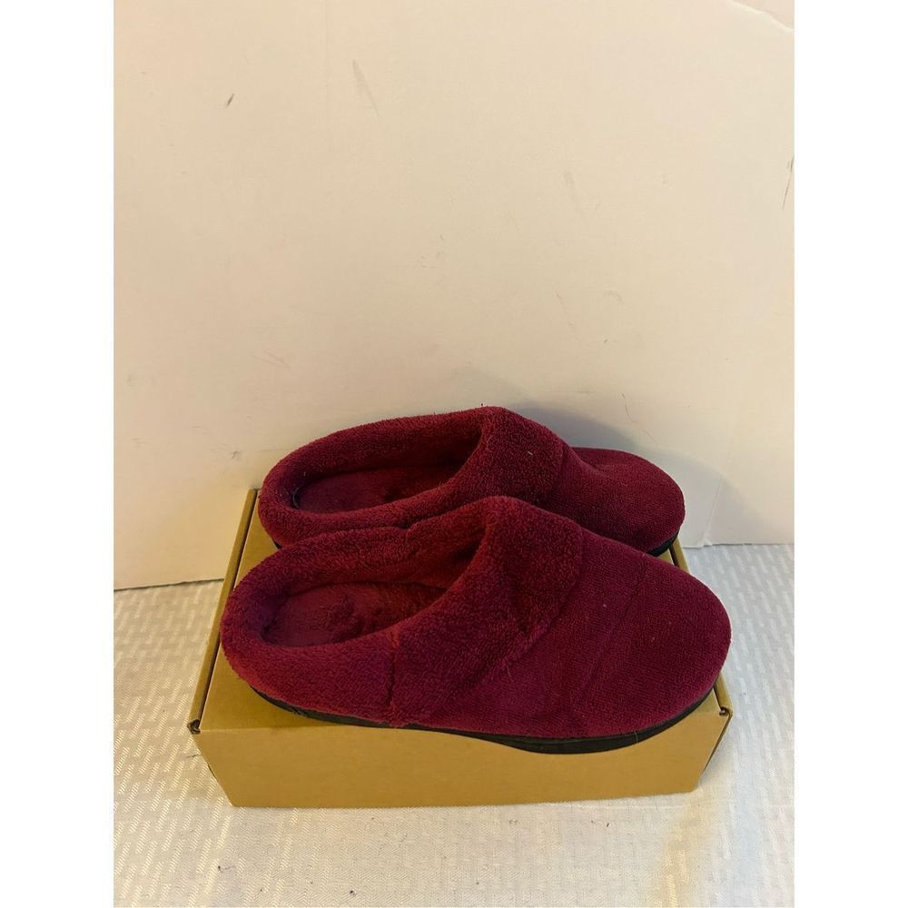 Isotoners Impression slippers size 6.5-7 shoes hard soles burgundy red‎ black